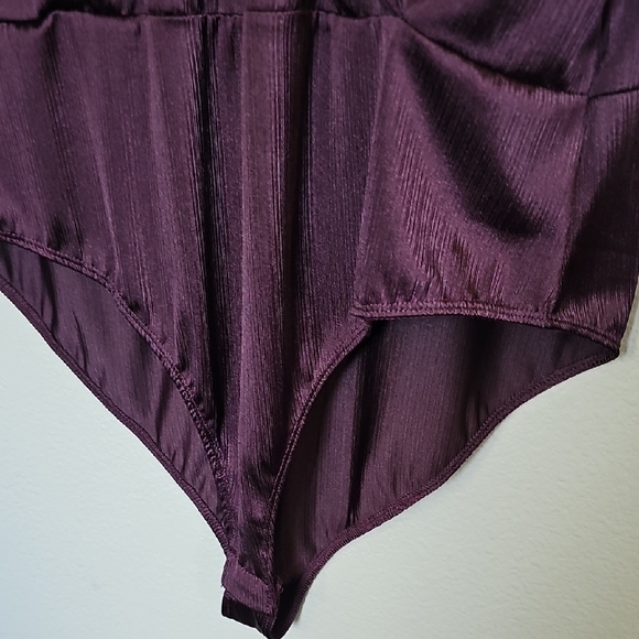 Forever 21 Plus Shiny Deep Purple Puff Sleeve Surplice Bodysuit Top NWT 3X - Picture 6 of 8